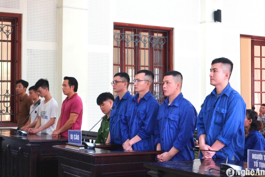 Làm giả căn cước công dân, tài khoản ngân hàng để lừa đảo