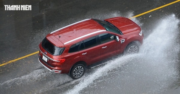 3 điều tài xế cần nhớ khi lái ô tô qua vùng ngập nước