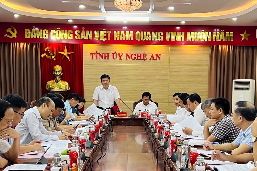 Ban Tổ chức Trung ương khảo sát về biên chế bộ máy Ủy ban Mặt trận và các tổ chức chính trị - xã hội ở Nghệ An