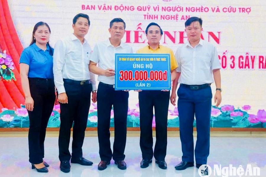 Các trường học ở Nghệ An đóng góp gần 2,6 tỷ đồng ủng hộ bão lụt