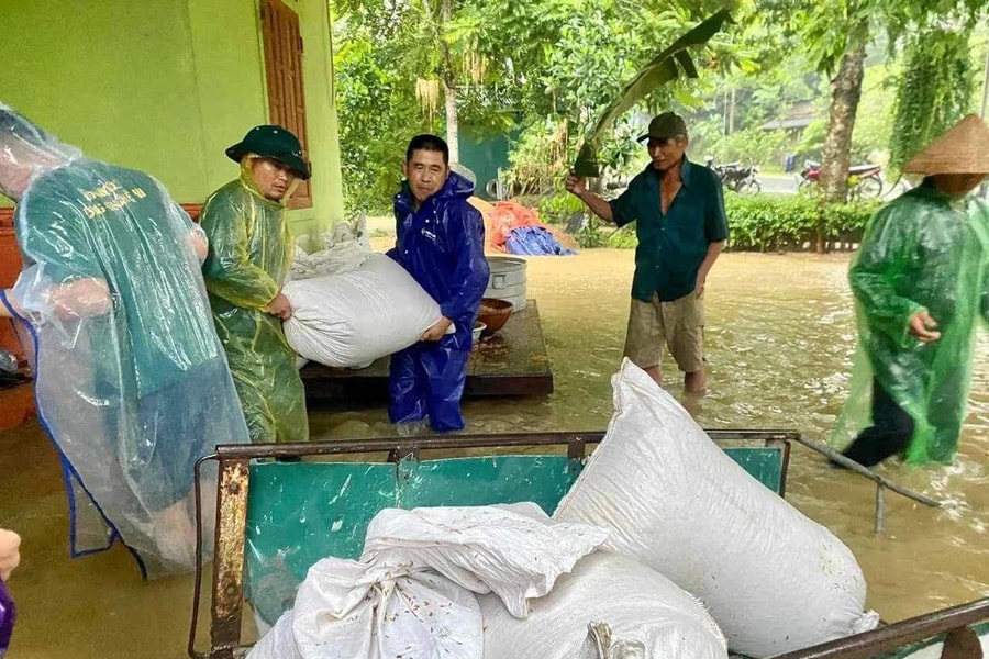 Con Cuông sơ tán 55 hộ dân vùng ngập lụt