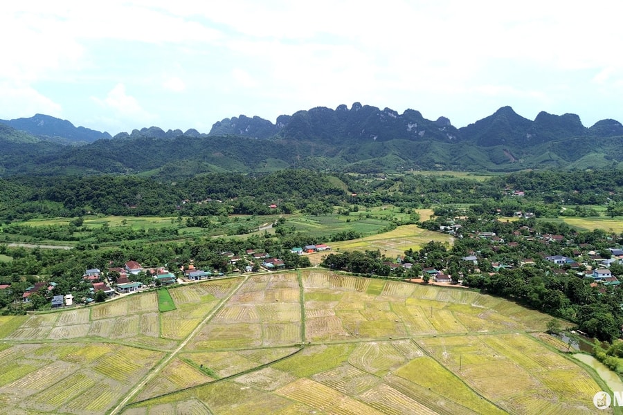 Trầm tích Mường Quạ bên bờ sông Giăng