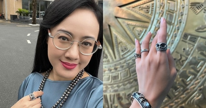 MC Hoài Anh VTV bất ngờ với món quà 'độc, lạ' từ khán giả