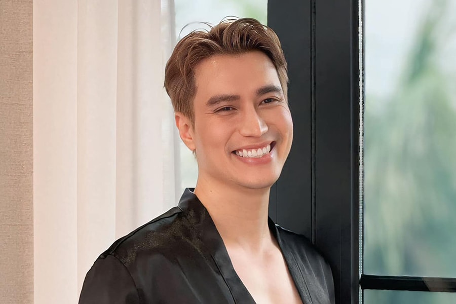 Ngoại hình của Việt Anh thay đổi thế nào so với lúc mới vào nghề?