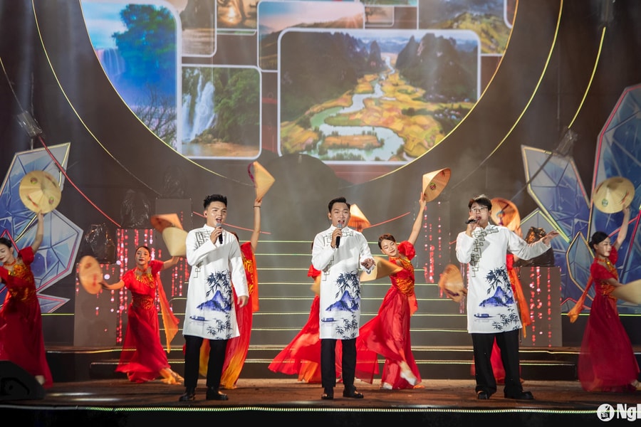 Ấm áp chương trình “Đại nhạc hội Thiện nguyện 2024: Xanh trong trở lại”