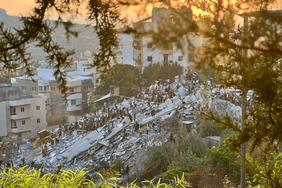 Máy bay Israel lần đầu tấn công Thủ đô Beirut của Liban