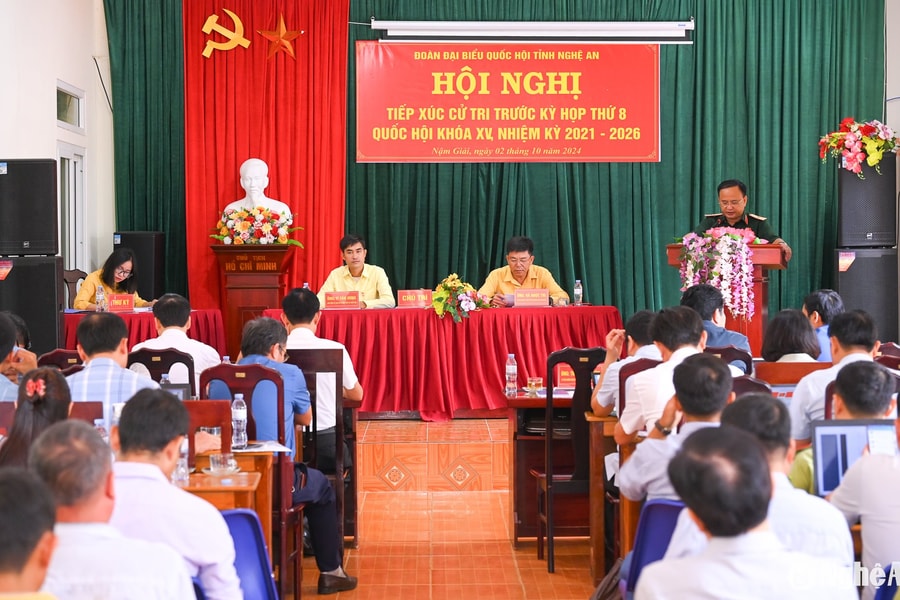 Cử tri Quế Phong đề nghị nâng cấp các tuyến đường miền núi