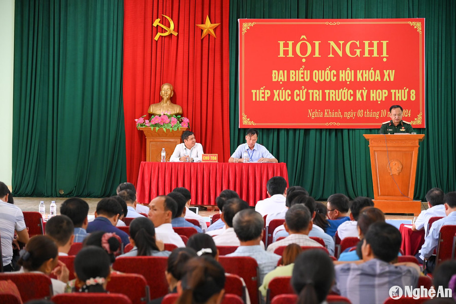 Đại biểu Quốc hội tiếp xúc cử tri huyện Nghĩa Đàn