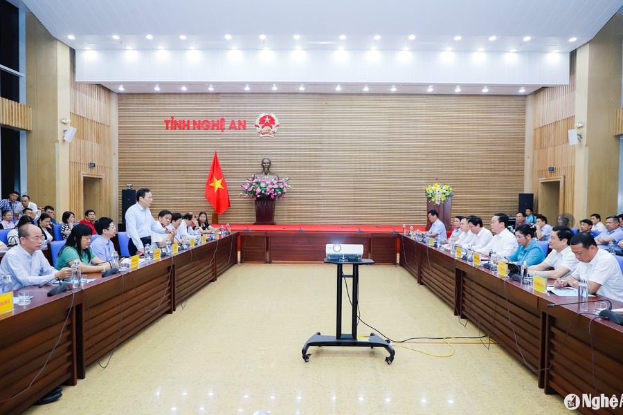 UBND tỉnh Nghệ An làm việc với Bộ Y tế và Bệnh viện Bạch Mai