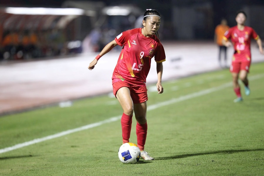 Đội bóng nữ Việt Nam ra quyết định bất ngờ với Huỳnh Như; Vinicius và Haaland đắt nhất thế giới