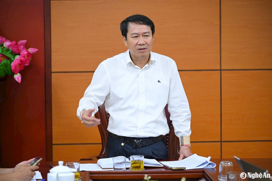 'Trong 6 tháng, phải đảm bảo cung ứng dịch vụ nước sạch cho tất cả hộ dân thành phố Vinh có nhu cầu…'