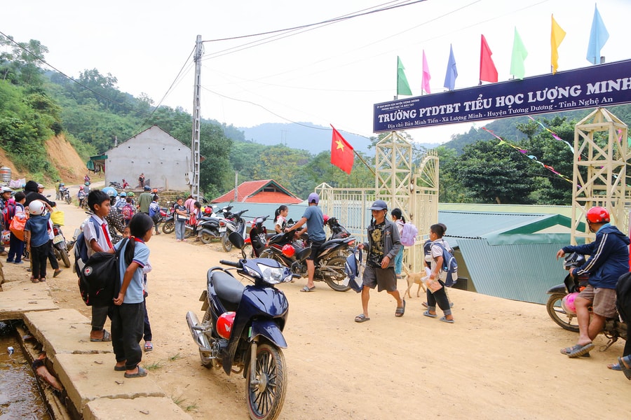 Đề xuất di dời trường học bị lũ quét ở Tương Dương