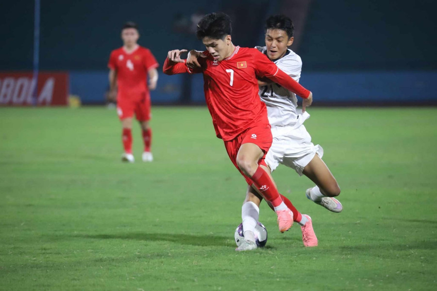 Lịch thi đấu vòng loại U17 châu Á: U17 Việt Nam giành trọn 3 điểm?; MU tiếp tục hòa ngày Mourinho bị truất quyền chỉ đạo