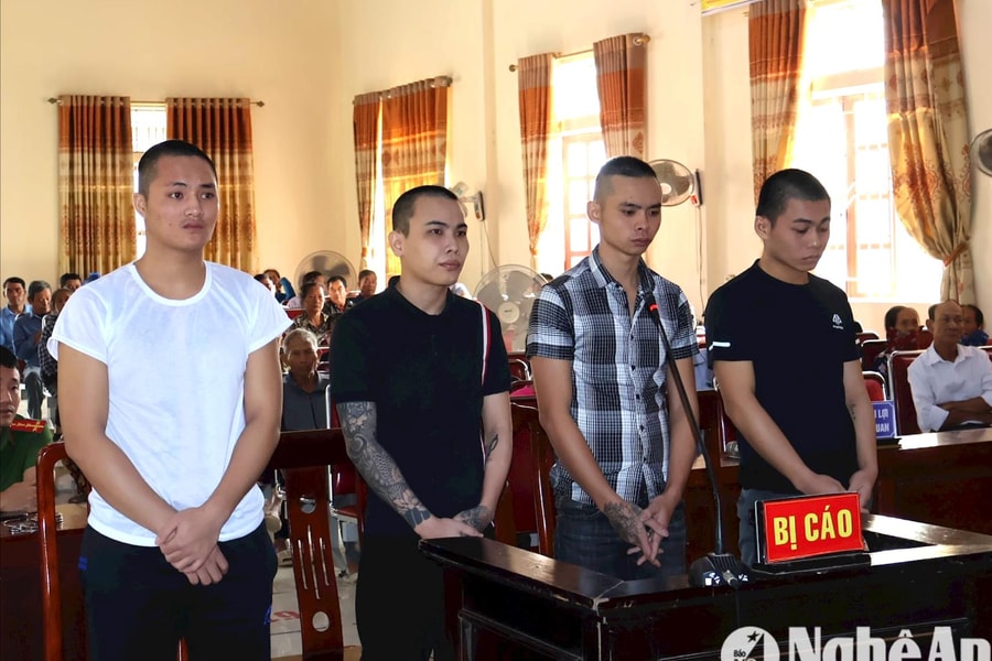 Quỳnh Lưu xét xử lưu động 4 thanh niên tổ chức sử dụng và mua bán ma tuý