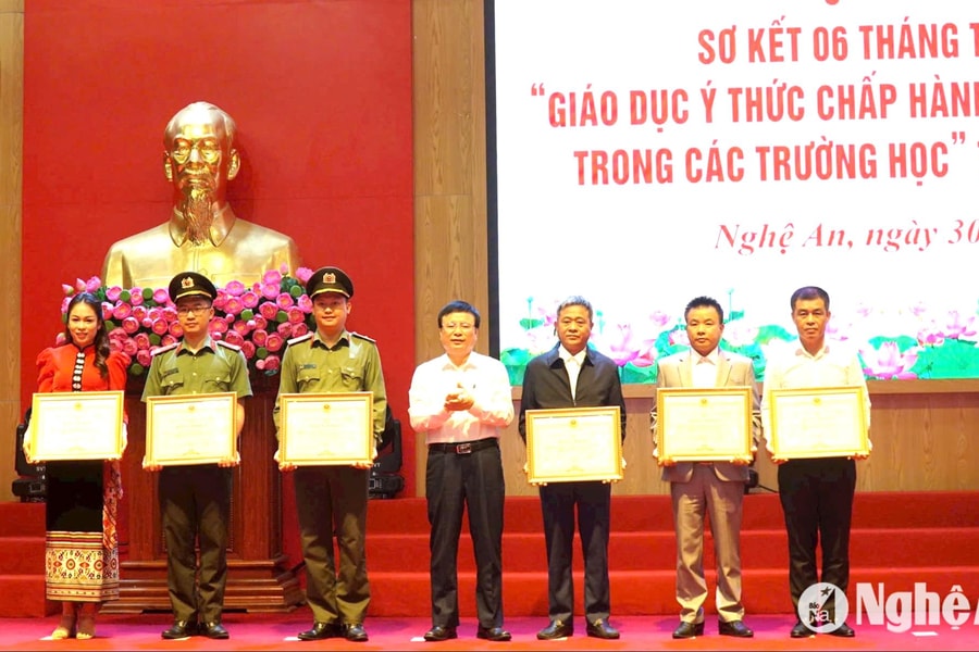 Phát huy hiệu quả mô hình "Giáo dục ý thức chấp hành pháp luật và kỹ năng sống trong trường học" tại Nghệ An