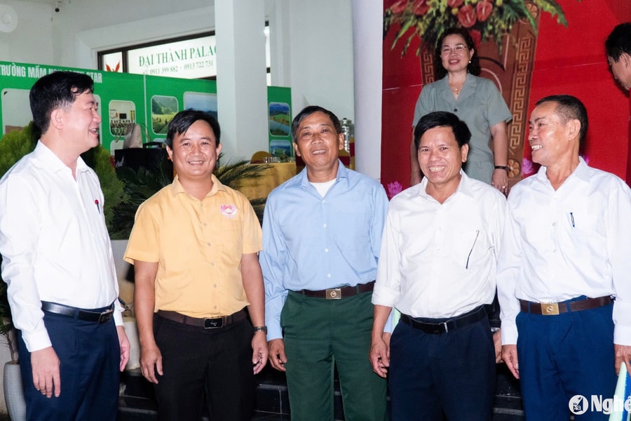 Anh Sơn tổ chức đối thoại giữa Ban Thường vụ Huyện ủy, UBND huyện với bí thư chi bộ, trưởng thôn, bản, tổ dân phố