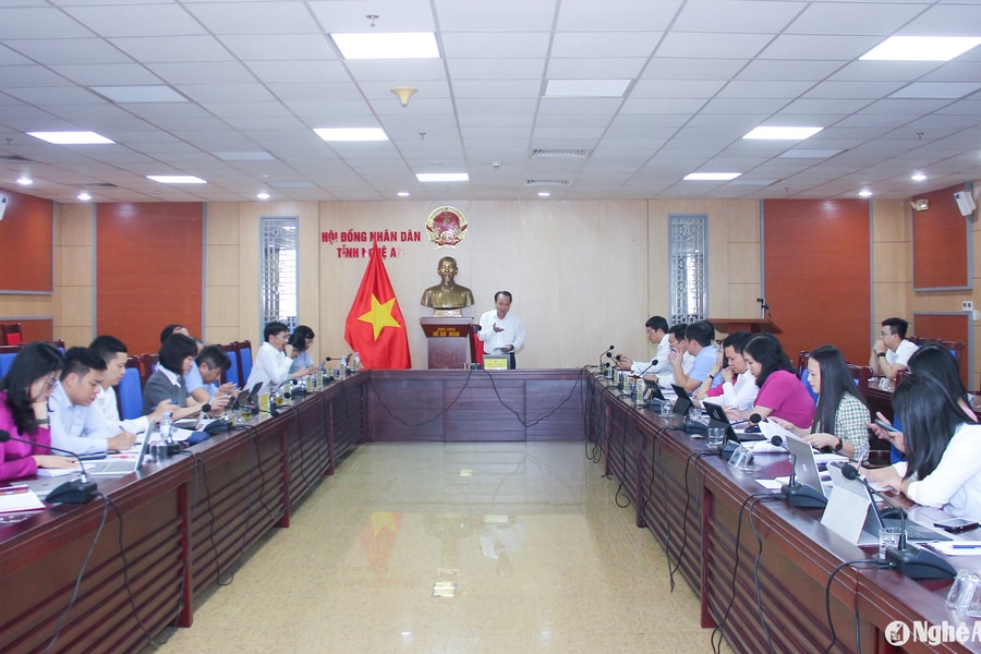 Thường trực HĐND tỉnh đề nghị các cấp, ngành nâng cao trách nhiệm giải quyết kiến nghị của cử tri