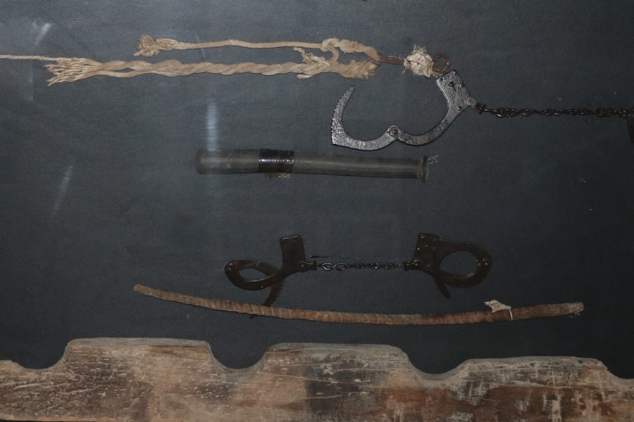 Sưu tập dụng cụ tra tấn của thực dân Pháp đối với các chiến sĩ cách mạng bị giam ở Nhà lao Vinh