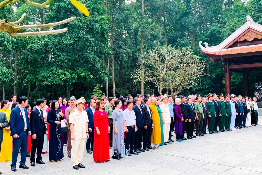 Các tấm gương điển hình học tập và làm theo Bác báo công tại Khu Di tích lịch sử K9