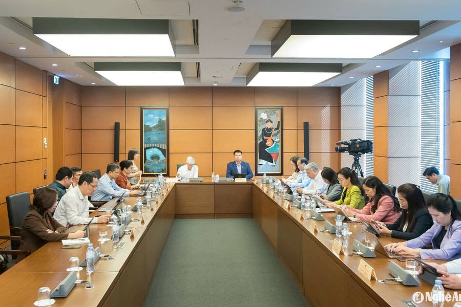 Đại biểu Quốc hội đoàn Nghệ An đề nghị không đánh thuế tiêu thụ đặc biệt với xăng