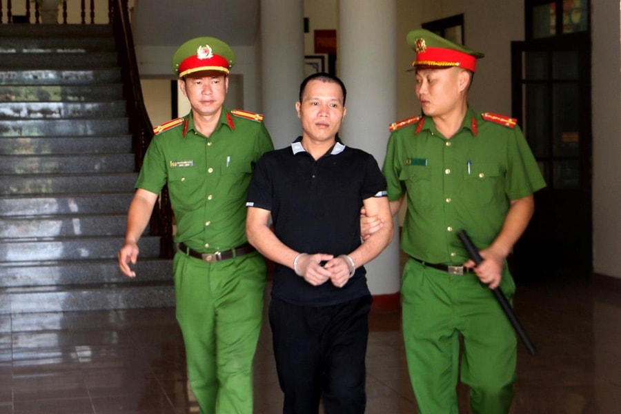 48 giờ truy bắt kẻ dùng lựu đạn giả đi cướp ngân hàng ở Nghệ An