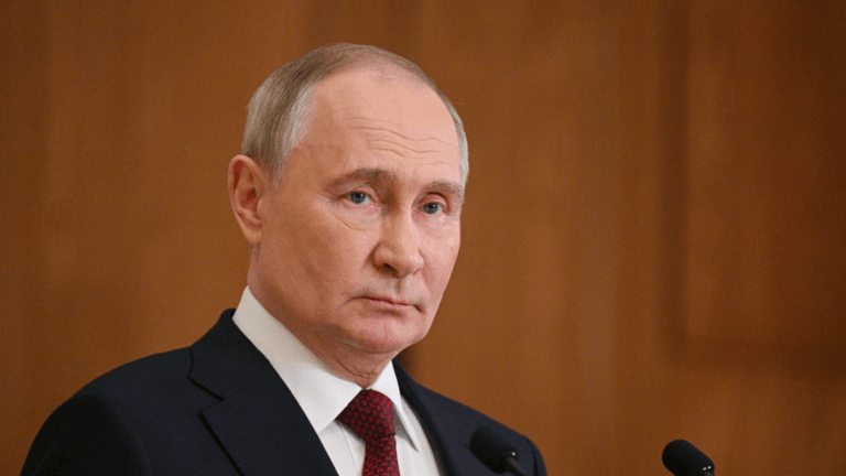 Tổng thống Putin nhận xét Trump 'hiện không được an toàn'