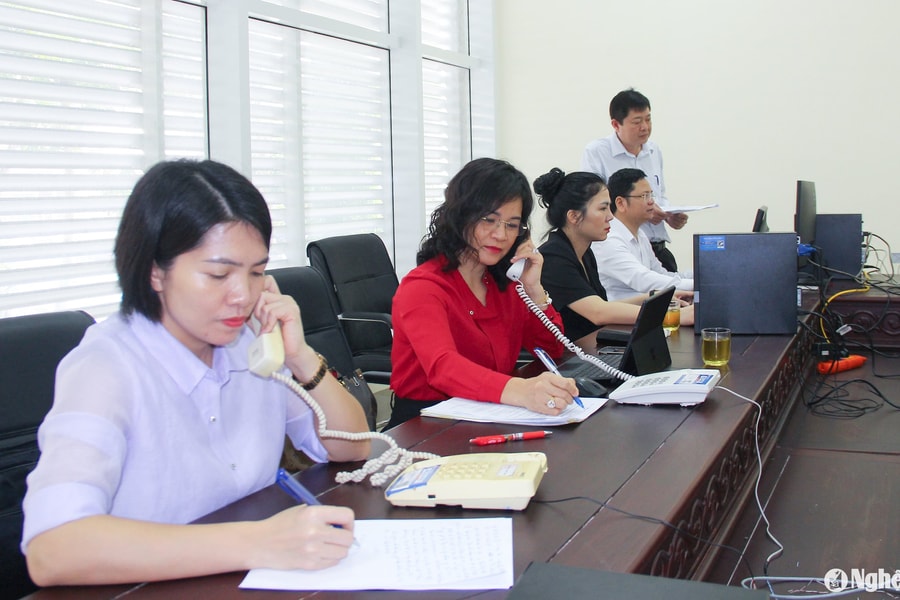 Nhiều ý kiến cử tri gửi đến kỳ họp HĐND tỉnh Nghệ An qua điện thoại trực tuyến