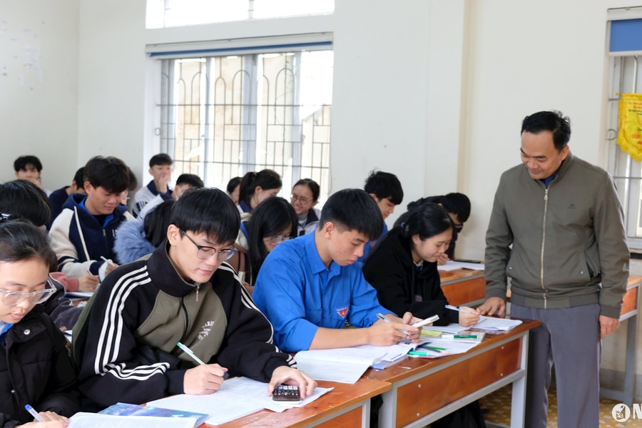 Hạn chế xét tuyển đại học sớm: Quyền lợi thí sinh bị ảnh hưởng?