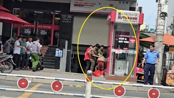 Đập phá trụ ATM lấy tiền vì... túng quẫn