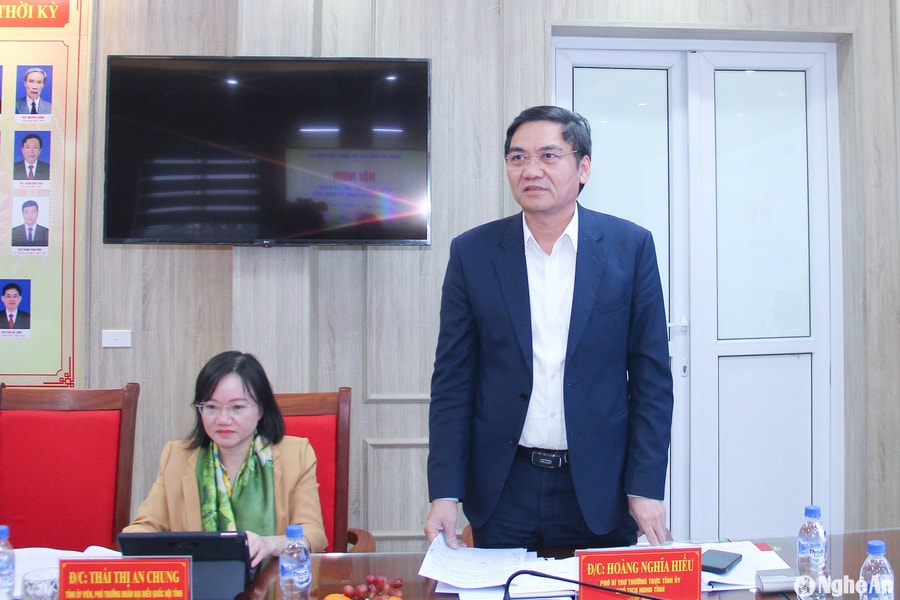 Đồng chí Hoàng Nghĩa Hiếu dự kiểm điểm tập thể Ban Thường vụ Đảng ủy Khối Các cơ quan tỉnh