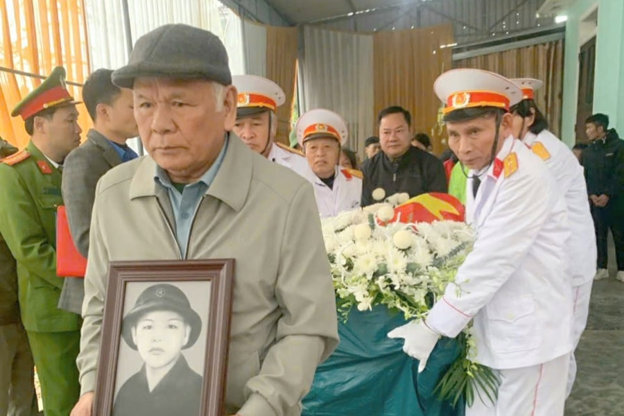 Đón nhận và an táng hài cốt liệt sĩ về đất mẹ Nghi Lộc