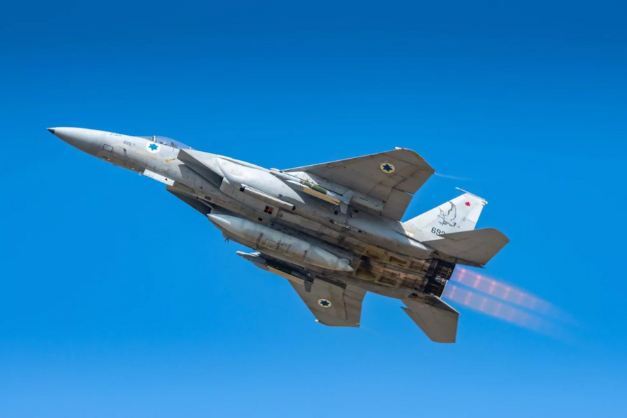 Israel tiếp tục tấn công các mục tiêu quân sự ở Latakia và Tartus của Syria