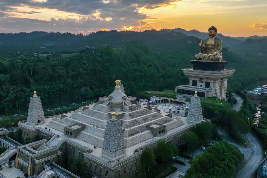 Bên trong Phật Quang Sơn - bảo tàng có bức tượng đồng lớn nhất châu Á