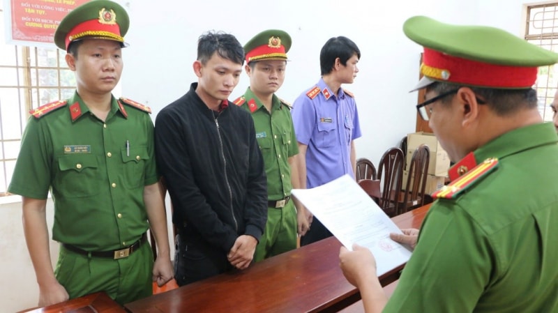 Bắt tạm giam tổng giám đốc lừa đảo bán đất nền
