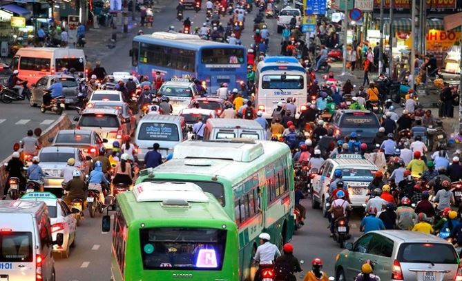 Đề xuất sửa đổi chính sách hỗ trợ chuyển đổi từ phương tiện cá nhân sang sử dụng phương tiện giao thông công cộng