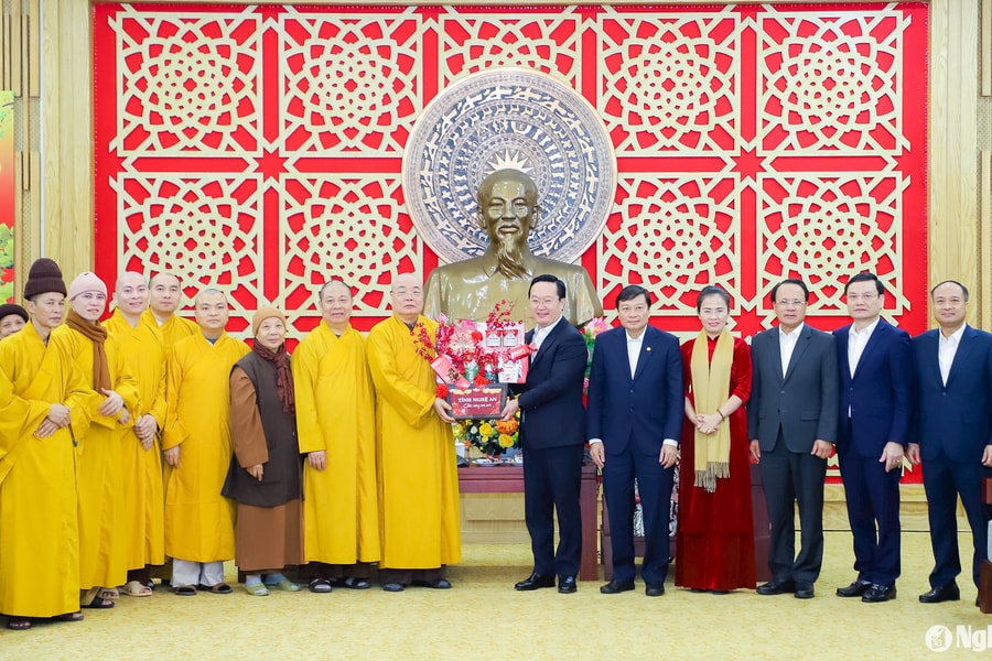 Ban Trị sự Giáo hội Phật giáo tỉnh thăm, chúc Tết tỉnh Nghệ An