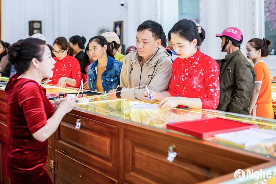 Gần Tết, giá vàng ở Nghệ An lại tăng cao