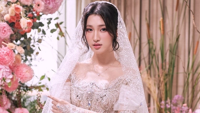 Dàn mỹ nhân showbiz làm con dâu gia đình tỷ phú, triệu phú