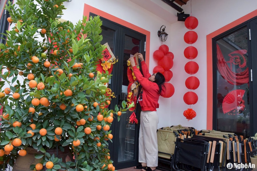 Dịch vụ trang trí tiểu cảnh ‘hút khách’ ngày cận Tết