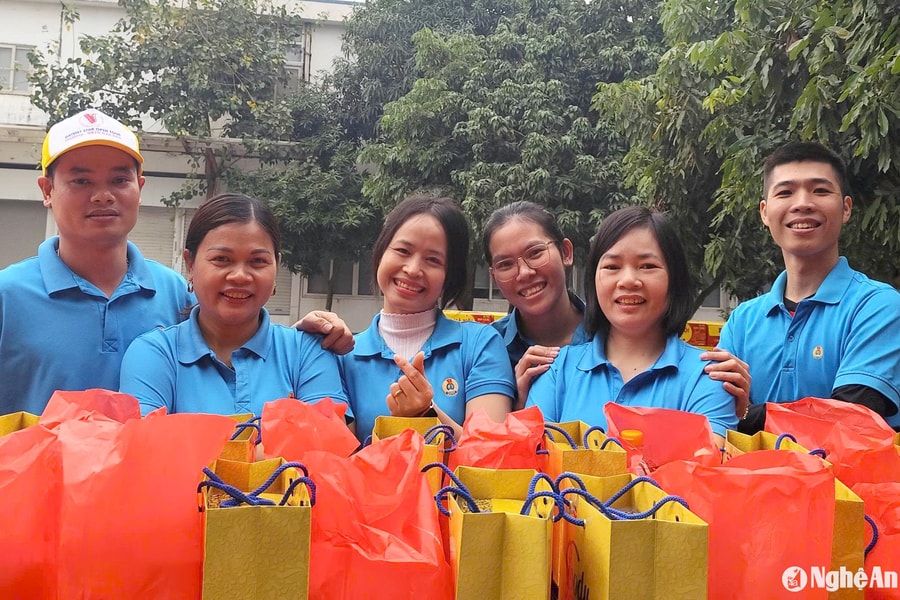 Nâng cao đời sống người lao động từ hiệu quả thỏa ước lao động tập thể