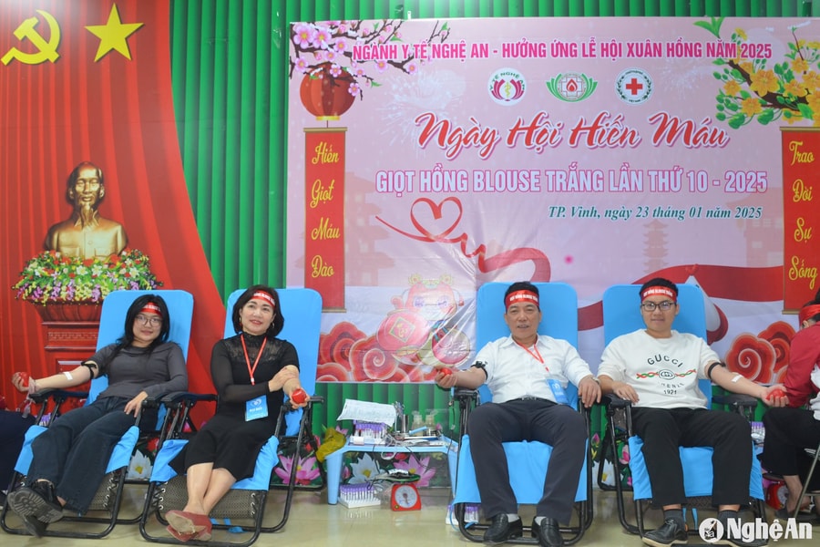 Ngành Y tế Nghệ An tổ chức Ngày hội hiến máu 'Giọt hồng blouse trắng' lần thứ 10