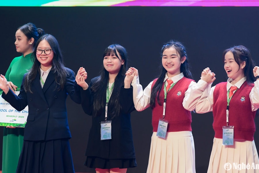 Chiến thắng thuyết phục, 3 nữ sinh người Nghệ An giành học bổng toàn phần tại VinUni