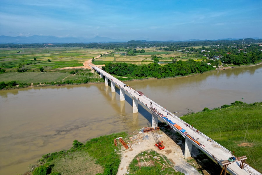 Những cây cầu mang hy vọng mới ở Nghệ An