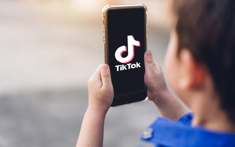 Chuyên gia tâm lý học lo ngại những tác động tiêu cực của TikTok đối với giới trẻ