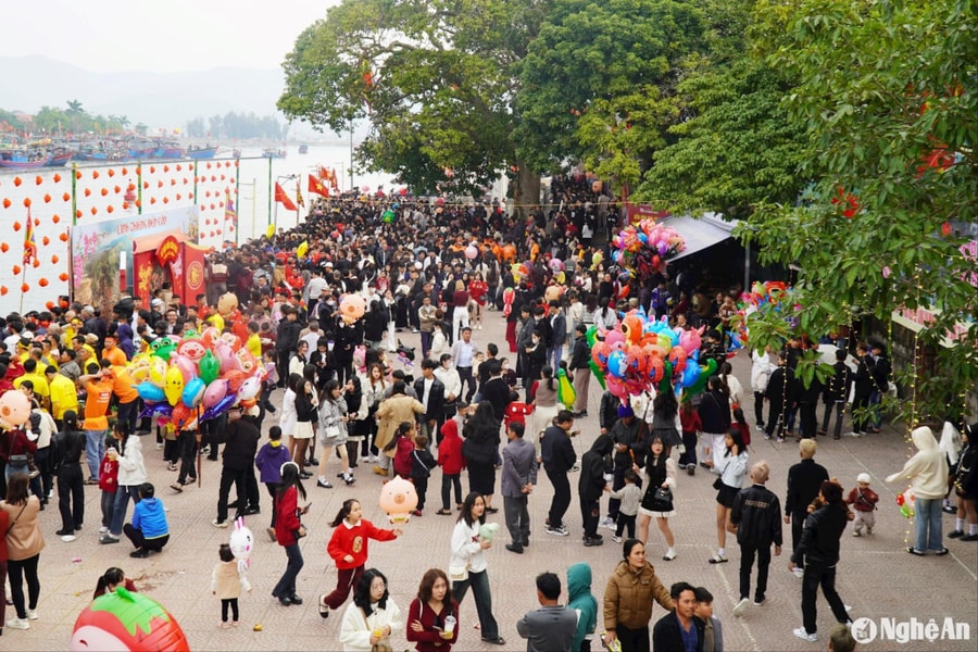 Các điểm du lịch tâm linh ở Nghệ An hút du khách đầu Xuân