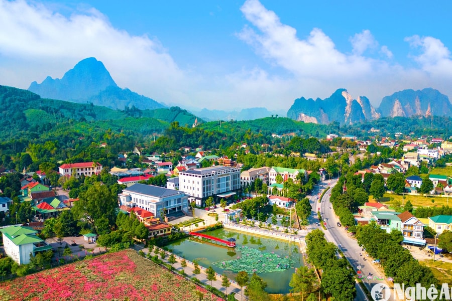 Anh Sơn tạo sự chuyển biến mạnh mẽ trên các lĩnh vực