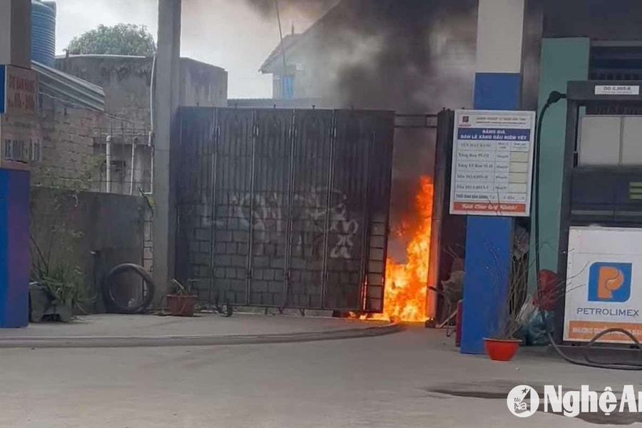 Cháy tại cây xăng dầu ở huyện Nam Đàn
