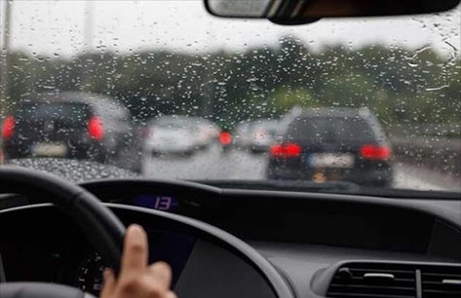 Bí kíp chăm sóc ô tô vào mùa mưa phùn