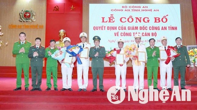Nhiều lãnh đạo cấp phòng, công an huyện ở Nghệ An xin nghỉ hưu trước tuổi