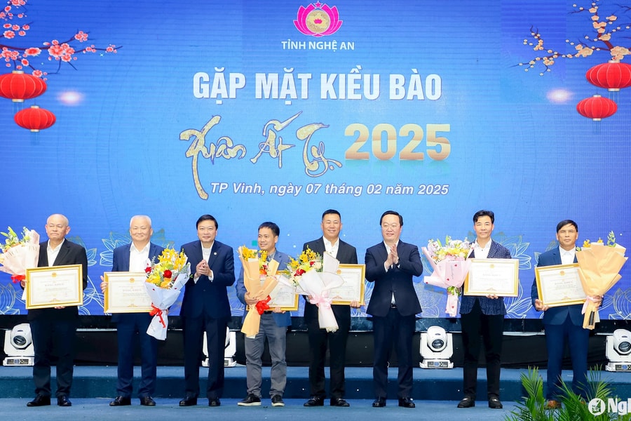Lãnh đạo tỉnh gặp mặt kiều bào Nghệ An dịp đầu Xuân Ất Tỵ 2025